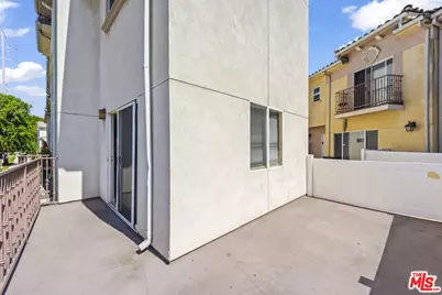 12375 Osborne Pl #13, Pacoima, CA 91331 - Photo 31