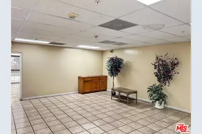 12375 Osborne Pl #13, Pacoima, CA 91331 - Photo 23