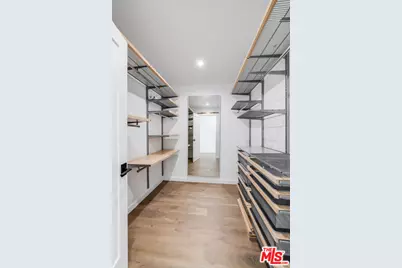 935 S Burnside Ave, Los Angeles, CA 90036 - Photo 33