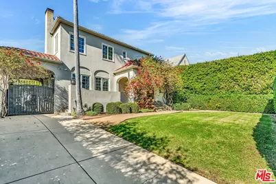 911 S Victoria Ave, Los Angeles, CA 90019 - Photo 1