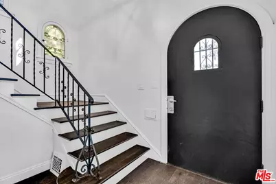 911 S Victoria Ave, Los Angeles, CA 90019 - Photo 31