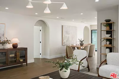 3751 Edgehill Dr, Los Angeles, CA 90018 - Photo 21