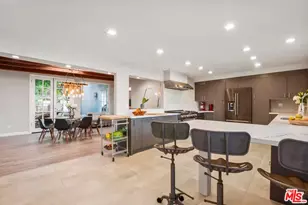 2398 Almeria Ct, La Jolla, CA 92037 - Photo 11