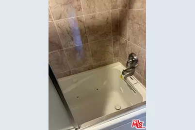 10751 Wilshire Blvd Blvd #607, Los Angeles, CA 90024 - Photo 17