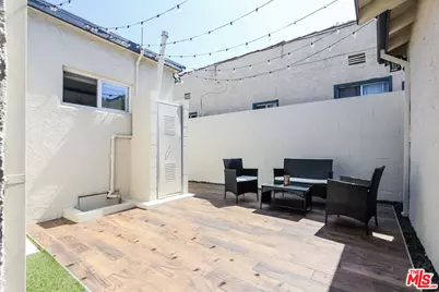 1656 S Rimpau Blvd, Los Angeles, CA 90019 - Photo 23