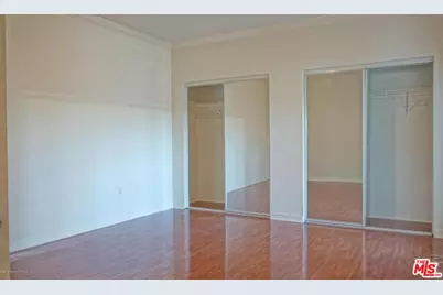 1025 Dewey Ave #202, Los Angeles, CA 90006 - Photo 13