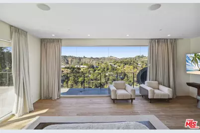 9716 Oak Pass Rd, Beverly Hills, CA 90210 - Photo 25
