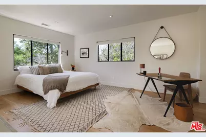 226 S Rimpau Blvd, Los Angeles, CA 90004 - Photo 31