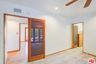 15511 Woodcrest Dr, Sherman Oaks, CA 91403 - Photo 53