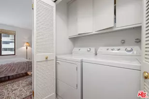 10550 Wilshire Blvd, Los Angeles, CA 90024 - Photo 19