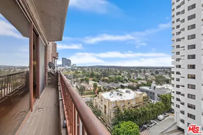 10550 Wilshire Blvd #1001, Los Angeles, CA 90024 - Photo 25