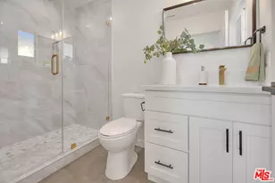 2156 W 108th St, Los Angeles, CA 90047 - Photo 37