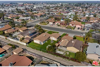 1112 Valencia Ave, Delano, CA 93215 - Photo 47