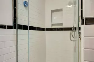 900 N Spaulding Ave, West Hollywood, CA 90046 - Photo 33
