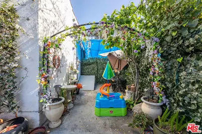 1191 Sunset Ave, Pasadena, CA 91103 - Photo 23