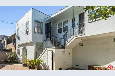 205 S Reeves Dr, Beverly Hills, CA 90212 - Photo 21