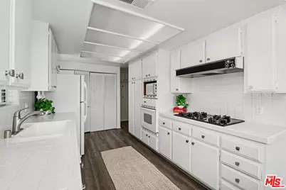 1909 Glendon Ave #304, Los Angeles, CA 90025 - Photo 15