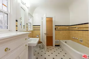 955 S Highland Ave, Los Angeles, CA 90036 - Photo 27