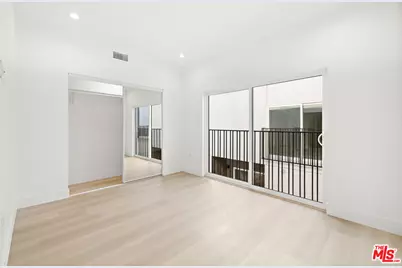 5651 Case Ave, North Hollywood, CA 91601 - Photo 27