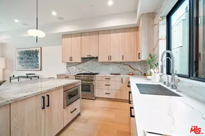 11651 Missouri Avenue, Los Angeles, CA 90025 - Photo 9