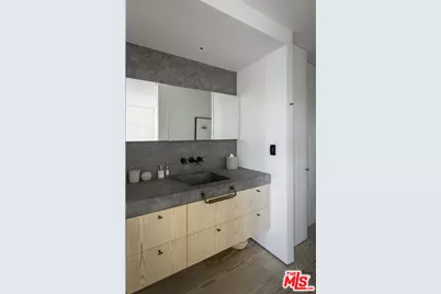 999 N Doheny Dr #510, West Hollywood, CA 90069 - Photo 25