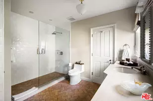 7050 La Presa Dr, Los Angeles, CA 90068 - Photo 29