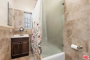 1347 N Mansfield Ave, Los Angeles, CA 90028 - Photo 15
