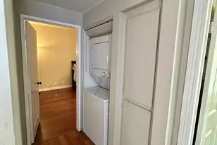 , Tarzana, CA 91356 - Photo 7