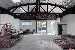 2411 Exposition Pl, Los Angeles, CA 90018 - Photo 3