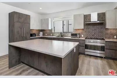 4724 N Village Court Ln, Valley Village, CA 91607 - Photo 1