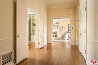 248 S Hudson Ave, Los Angeles, CA 90004 - Photo 5