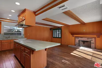 16352 Wildfire Cir, Huntington Beach, CA 92649 - Photo 15