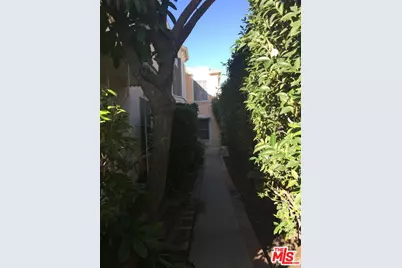 6111 Afton Pl, Los Angeles, CA 90028 - Photo 5