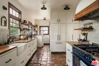 4918 Angeles Vista Blvd, View Park, CA 90043 - Photo 23