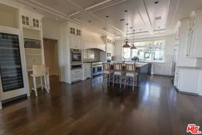 1676 Alta Mura Rd, Pacific Palisades, CA 90272 - Photo 11