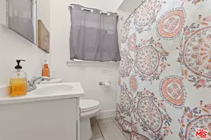 1807 N Van Ness Ave, Los Angeles, CA 90028 - Photo 23