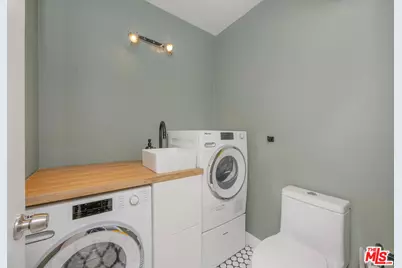 15540 Sherman Way #14, Van Nuys, CA 91406 - Photo 21