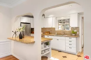 1174 Carmona Ave, Los Angeles, CA 90019 - Photo 13