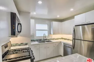 9025 Ashcroft Ave, West Hollywood, CA 90048 - Photo 19