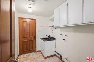 5722 Hempstead Dr, Agoura Hills, CA 91301 - Photo 21