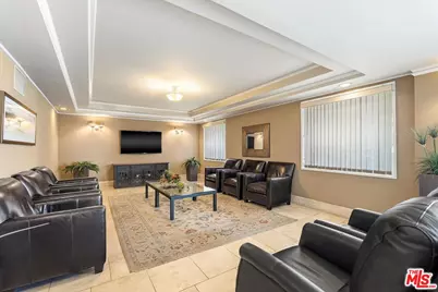 620 S Gramercy Pl #103, Los Angeles, CA 90005 - Photo 1