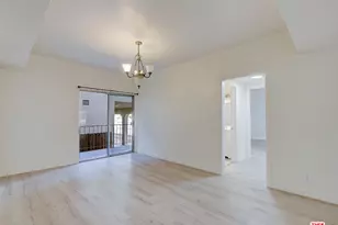 324 S Elm Dr, Beverly Hills, CA 90212 - Photo 3