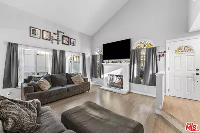 14200 Foothill Blvd #30, Sylmar, CA 91342 - Photo 7