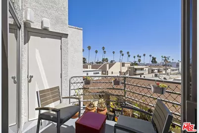 907 Lincoln Blvd #Ph 302, Santa Monica, CA 90403 - Photo 15