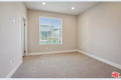 6746 W Gill Way, Los Angeles, CA 90068 - Photo 15
