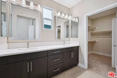 6746 W Gill Way, Los Angeles, CA 90068 - Photo 19