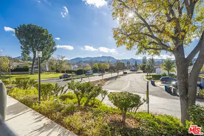 2830 Lakeridge Ln, Westlake Village, CA 91361 - Photo 29