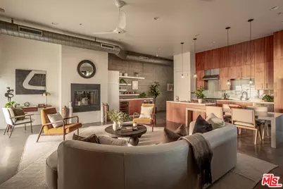 1534 17th St #105, Santa Monica, CA 90404 - Photo 1