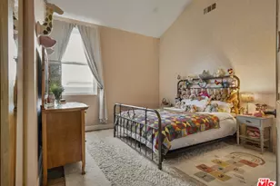 5919 Encino Ave, Encino, CA 91316 - Photo 21