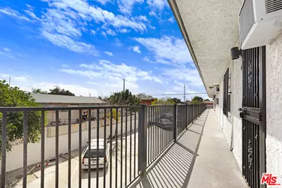 10028 San Fernando Rd, Pacoima, CA 91331 - Photo 11